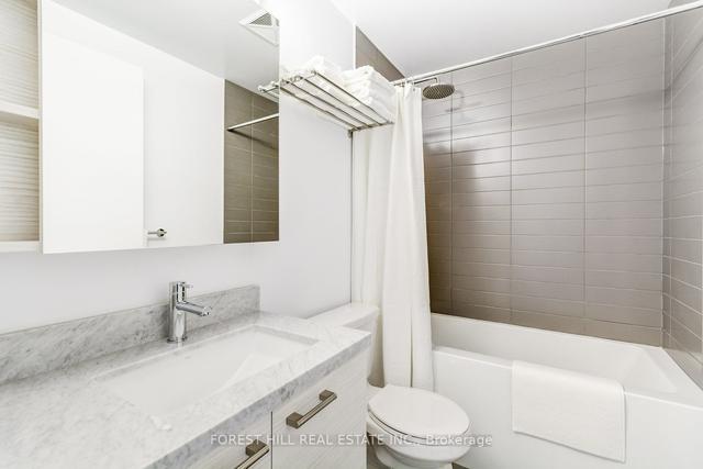 209 - 2221 Yonge St, Condo with 3 bedrooms, 2 bathrooms and 0 parking in Toronto ON | Image 14