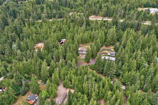 4365 Copper Cove Road, House detached with 3 bedrooms, 2 bathrooms and null parking in Columbia Shuswap F BC | Image 36