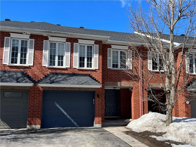 155 Gladeview Private, Townhouse with 3 bedrooms, 3 bathrooms and 2 parking in Ottawa ON | Image 1
