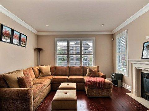1028 Kelman Crt, House detached with 4 bedrooms, 3 bathrooms and 2 parking in Milton ON | Image 7