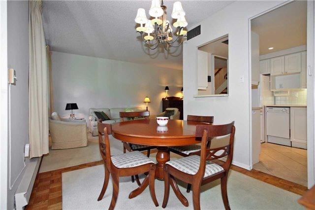 103 - 30 Glen Elm Ave, Condo with 2 bedrooms, 2 bathrooms and 1 parking in Toronto ON | Image 6