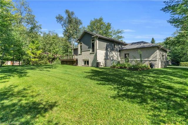 511 Abenaki Drive, House detached with 5 bedrooms, 3 bathrooms and 6 parking in Huron Kinloss ON | Image 33