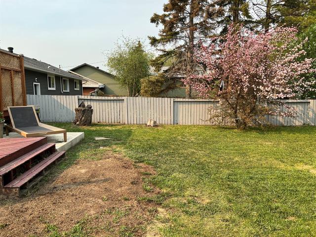 8609 100 Street, House detached with 3 bedrooms, 2 bathrooms and 4 parking in Grande Prairie AB | Image 24