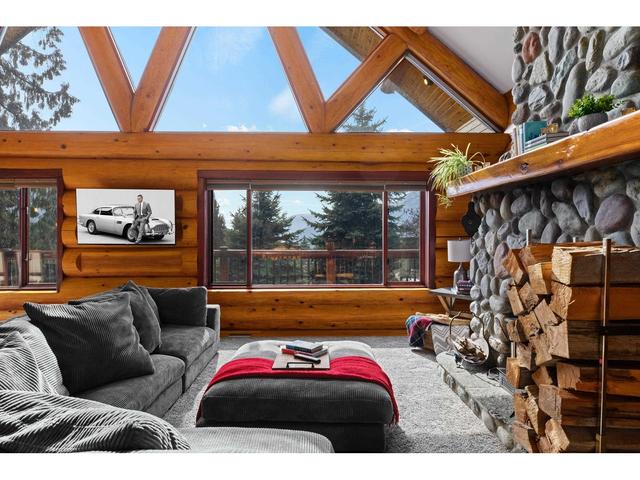 40518 Thunderbird Ridge, House detached with 4 bedrooms, 3 bathrooms and 6 parking in Squamish BC | Image 10