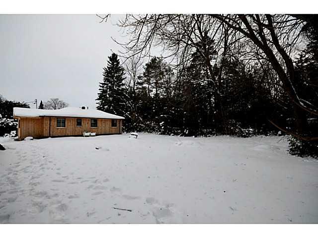 102 Lakeshore Rd W, House detached with 2 bedrooms, 1 bathrooms and null parking in Oro Medonte ON | Image 4