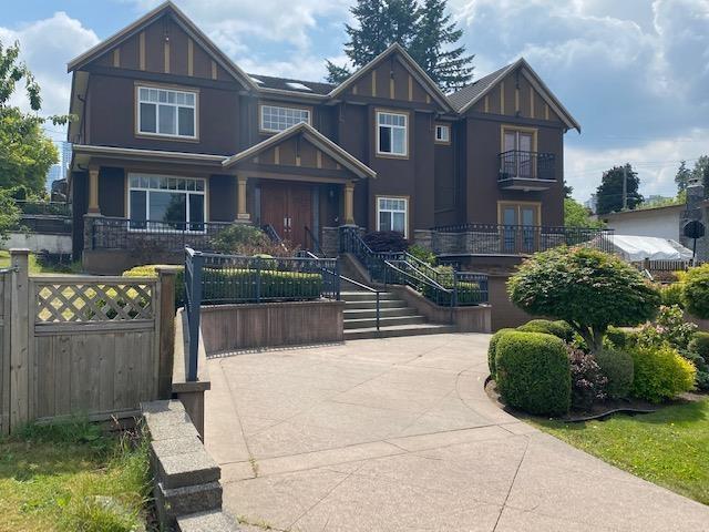 4488 Price Crescent, House detached with 8 bedrooms, 7 bathrooms and 8 parking in Burnaby BC | Image 7
