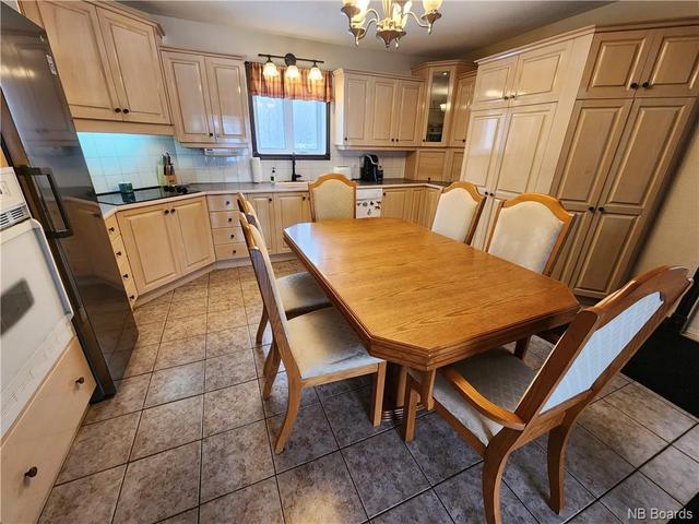 399 Isidore Boucher Boulevard, House detached with 2 bedrooms, 2 bathrooms and null parking in Edmundston NB | Image 3