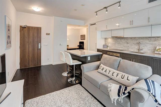 2201 - 8 Mercer St, Condo with 1 bedrooms, 1 bathrooms and 0 parking in Toronto ON | Image 1