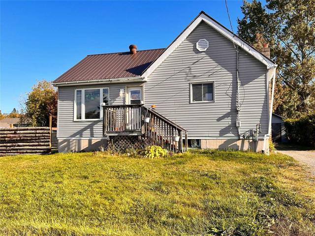 389 Boyle St, House detached with 2 bedrooms, 1 bathrooms and 6 parking in Thessalon ON | Image 1