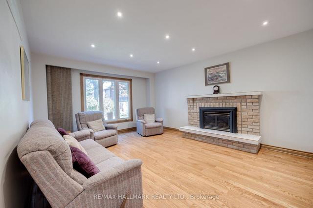 63 Goldberry Sq, House detached with 4 bedrooms, 4 bathrooms and 4 parking in Toronto ON | Image 7
