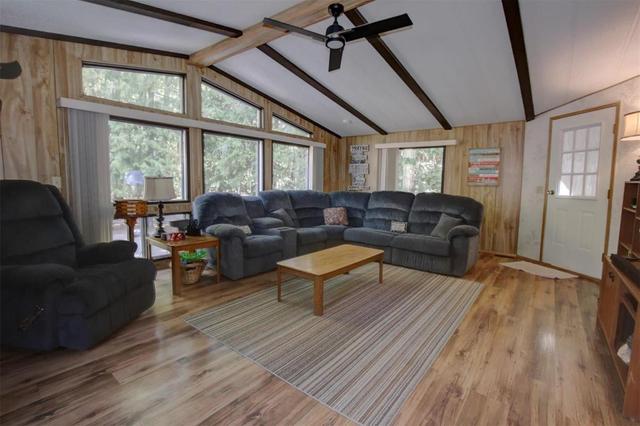 4196 Saratoga Road, House detached with 3 bedrooms, 2 bathrooms and 10 parking in Columbia Shuswap F BC | Image 1