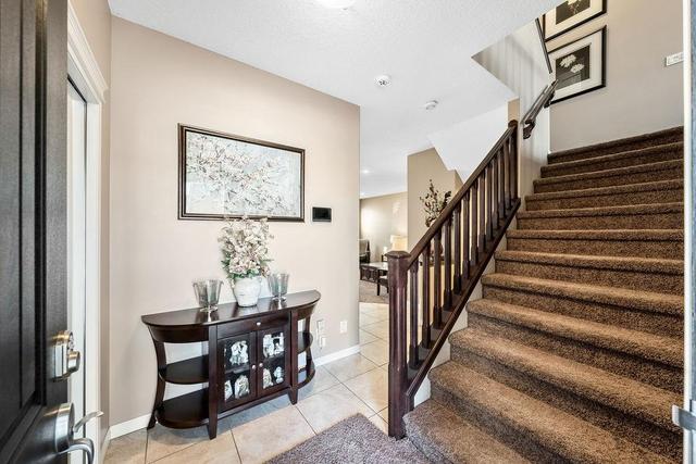 146 New Brighton Lane Se, House detached with 4 bedrooms, 3 bathrooms and 4 parking in Calgary AB | Image 2