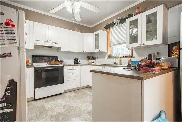 675 Elgin Street, House detached with 3 bedrooms, 2 bathrooms and 3 parking in Pembroke ON | Image 3