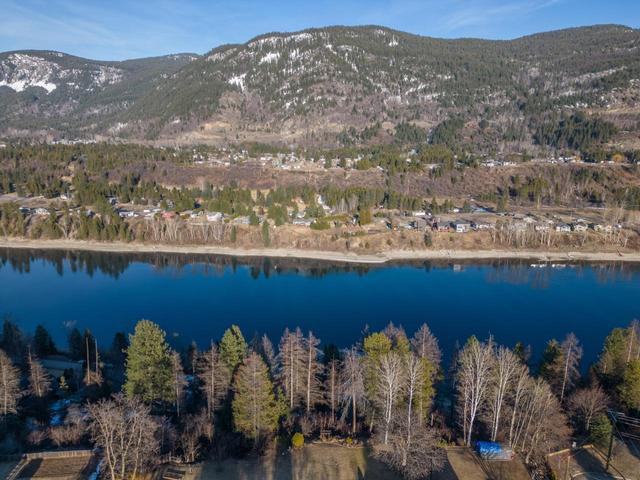 309 33rd Street, House detached with 5 bedrooms, 2 bathrooms and null parking in Castlegar BC | Image 48