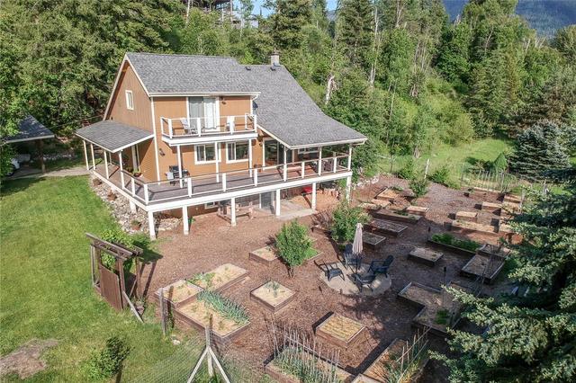 575 North Fork Road, House detached with 4 bedrooms, 2 bathrooms and 2 parking in North Okanagan E BC | Image 62
