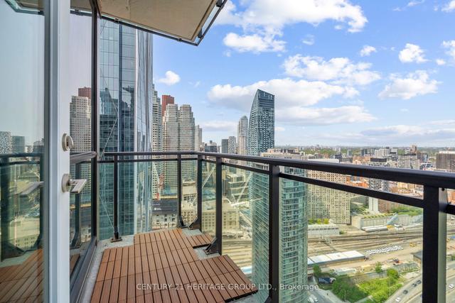 4203 - 16 Harbour St, Condo with 3 bedrooms, 2 bathrooms and 1 parking in Toronto ON | Image 24