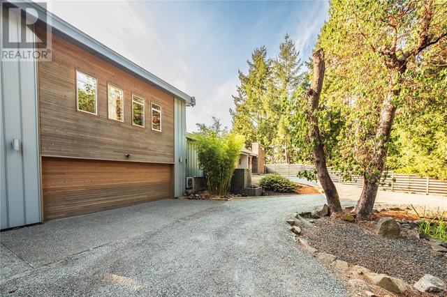 921 Pat Burns Ave, House detached with 4 bedrooms, 4 bathrooms and 4 parking in Nanaimo B BC | Image 74