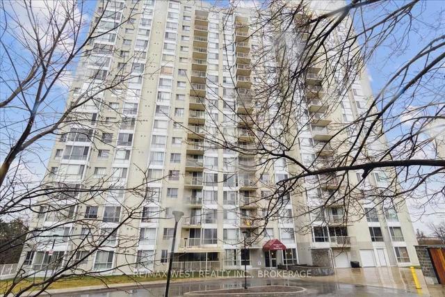 102 - 3077 Weston Rd, Condo with 2 bedrooms, 2 bathrooms and 1 parking in Toronto ON | Image 4
