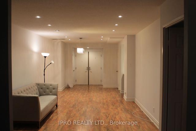 406 - 55 Lombard St, Condo with 1 bedrooms, 1 bathrooms and 1 parking in Toronto ON | Image 7