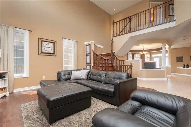 79 Sovereigns Gate, House detached with 3 bedrooms, 3 bathrooms and 2 parking in Barrie ON | Image 4
