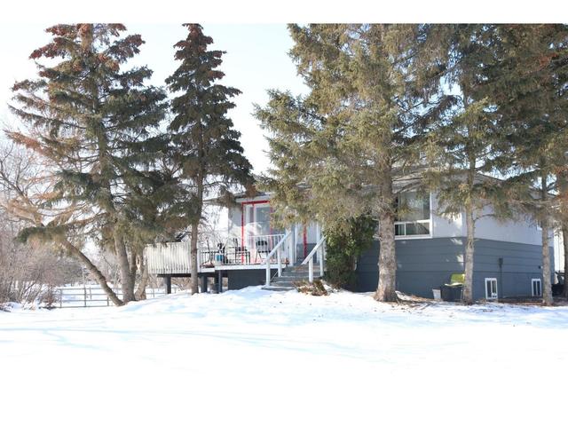 553010 Range Road 153, House detached with 2 bedrooms, 1 bathrooms and null parking in Two Hills County No. 21 AB | Image 6