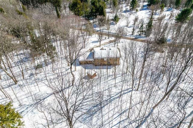 1274 Camel Lake Rd, House detached with 2 bedrooms, 2 bathrooms and 12 parking in Muskoka Lakes ON | Image 27