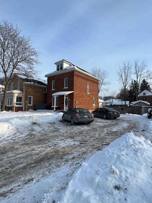 721 10th St E, House detached with 3 bedrooms, 2 bathrooms and 6 parking in Owen Sound ON | Image 1