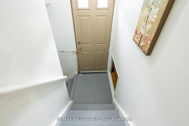 17 Dimplefield Pl, House detached with 3 bedrooms, 2 bathrooms and 4 parking in Toronto ON | Image 14