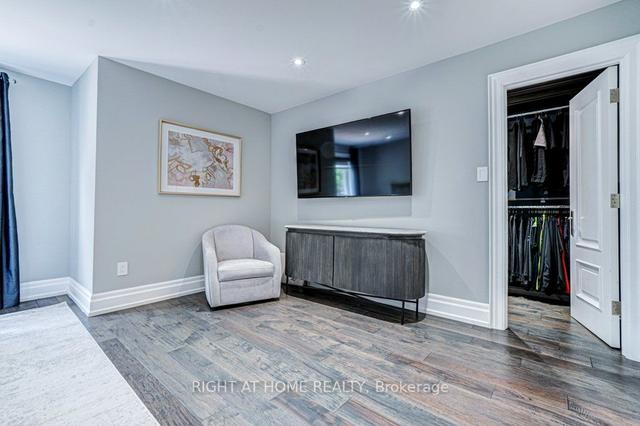 42 Muzich Pl, House detached with 4 bedrooms, 4 bathrooms and 9 parking in Vaughan ON | Image 11