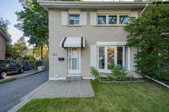 102 Marbury Cres, House semidetached with 3 bedrooms, 2 bathrooms and 6 parking in Toronto ON | Image 16