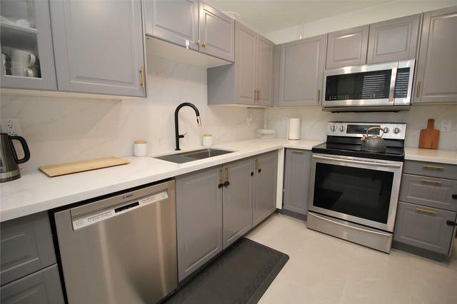 5 - 2445 Homelands Dr, Townhouse with 3 bedrooms, 2 bathrooms and 3 parking in Mississauga ON | Image 20