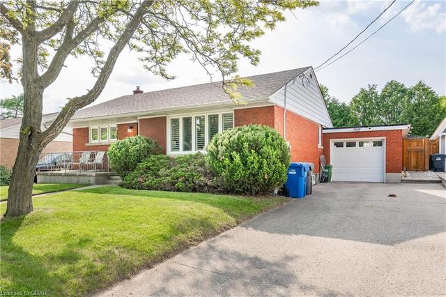 50 Philip Avenue, House detached with 4 bedrooms, 2 bathrooms and 5 parking in Guelph ON | Image 1