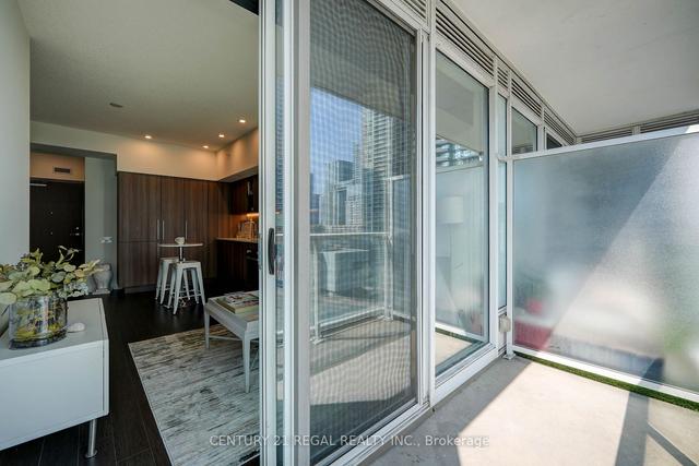 1210 - 19 Bathurst St, Condo with 1 bedrooms, 1 bathrooms and 0 parking in Toronto ON | Image 14