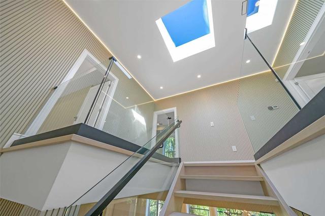 111 Banstock Dr, House detached with 4 bedrooms, 6 bathrooms and 6 parking in Toronto ON | Image 9