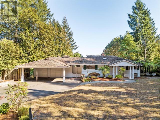 5575 Forest Hill Rd, House detached with 3 bedrooms, 2 bathrooms and 8 parking in Saanich BC | Image 14