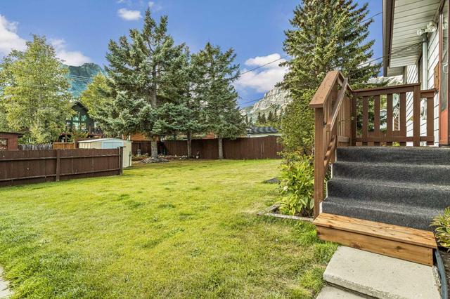 32 Mt Peechee Place, House detached with 3 bedrooms, 1 bathrooms and 3 parking in Canmore AB | Image 6