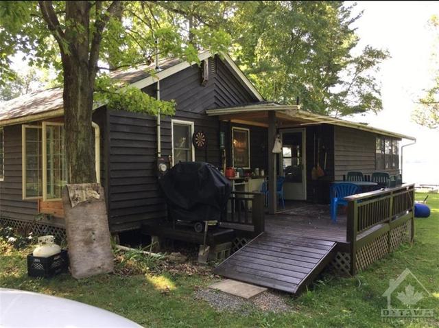 502 Delong Road, House detached with 2 bedrooms, 1 bathrooms and 2 parking in Rideau Lakes ON | Image 4