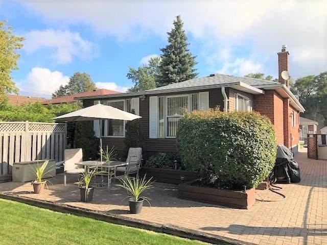 80 Gilroy Dr, House detached with 3 bedrooms, 2 bathrooms and 3 parking in Toronto ON | Image 2