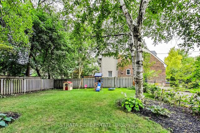 4 Greenmount Rd, House detached with 2 bedrooms, 2 bathrooms and 4 parking in Toronto ON | Image 29