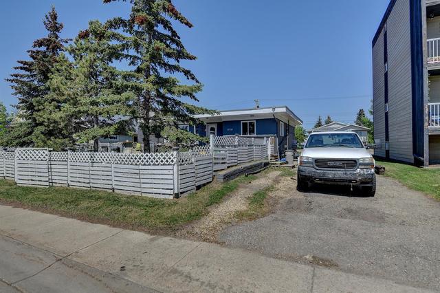 10118 105 Avenue, House detached with 3 bedrooms, 2 bathrooms and 2 parking in Grande Prairie AB | Image 31