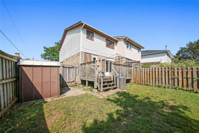 983 Renfrew Crt, House semidetached with 3 bedrooms, 1 bathrooms and 2 parking in Oshawa ON | Image 20
