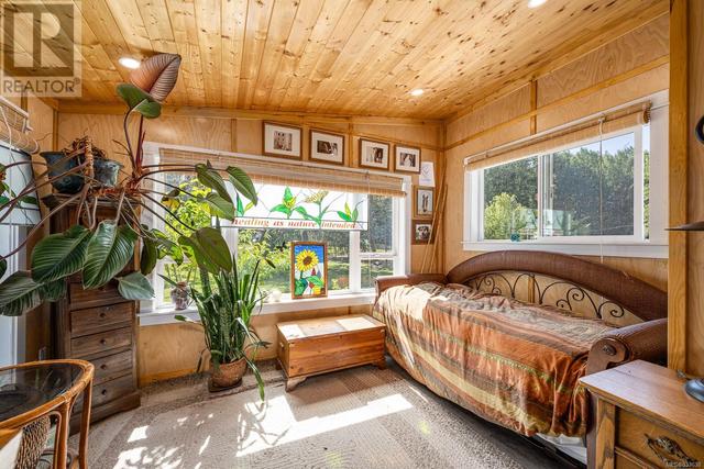 3326 Royston Rd, House detached with 5 bedrooms, 2 bathrooms and 10 parking in Comox Valley A BC | Image 89