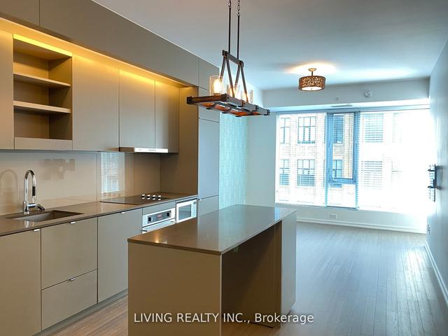 910 - 101 Peter St, Condo with 1 bedrooms, 1 bathrooms and 0 parking in Toronto ON | Image 1