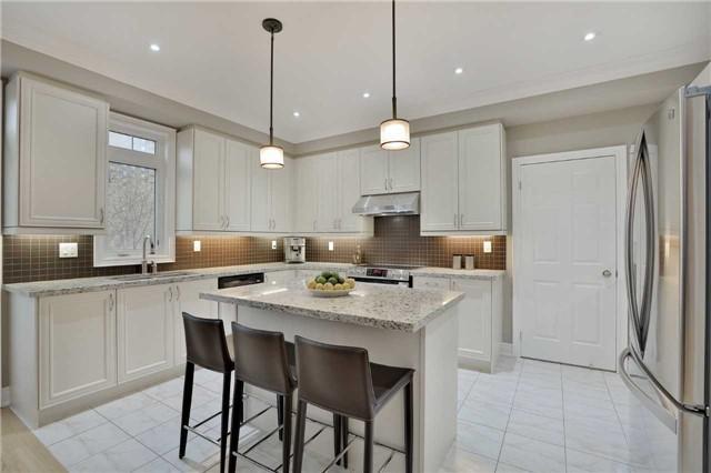 981 Toscana Pl, House attached with 3 bedrooms, 3 bathrooms and 2 parking in Mississauga ON | Image 7