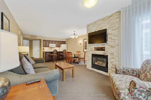 2002-03 - 90 Highland Dr, Condo with 2 bedrooms, 2 bathrooms and 1 parking in Oro Medonte ON | Image 4