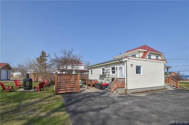 276 St Pierre Est Boulevard, House detached with 3 bedrooms, 2 bathrooms and null parking in Caraquet NB | Image 13