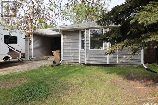 522 Upland Drive, House detached with 5 bedrooms, 2 bathrooms and null parking in Regina SK | Image 2