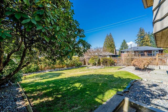 983 Caithness Crescent, House detached with 5 bedrooms, 2 bathrooms and 4 parking in Port Moody BC | Image 26