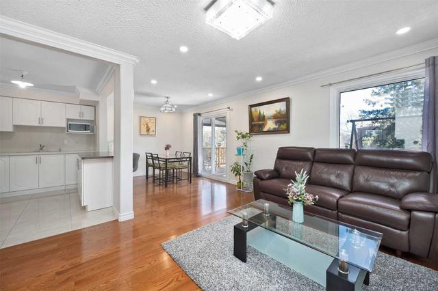 80 Campania Cres, House detached with 3 bedrooms, 4 bathrooms and 3 parking in Toronto ON | Image 29