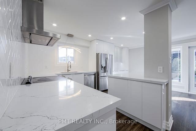 main - 7 Lafferty St, House detached with 3 bedrooms, 2 bathrooms and 3 parking in Toronto ON | Image 3